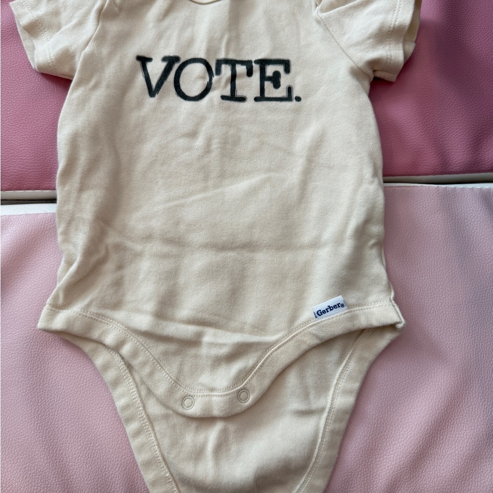 Gerber Cream Bodysuit for Everyday Comfort